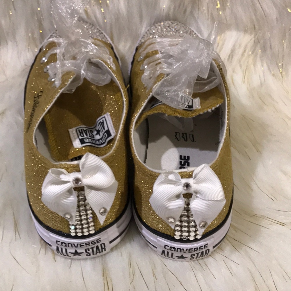 Shoes - Picture 3 of 7